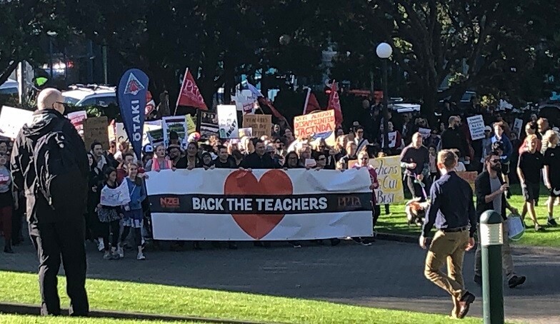 Teachers and supporters arrive at Parliament in their thousands