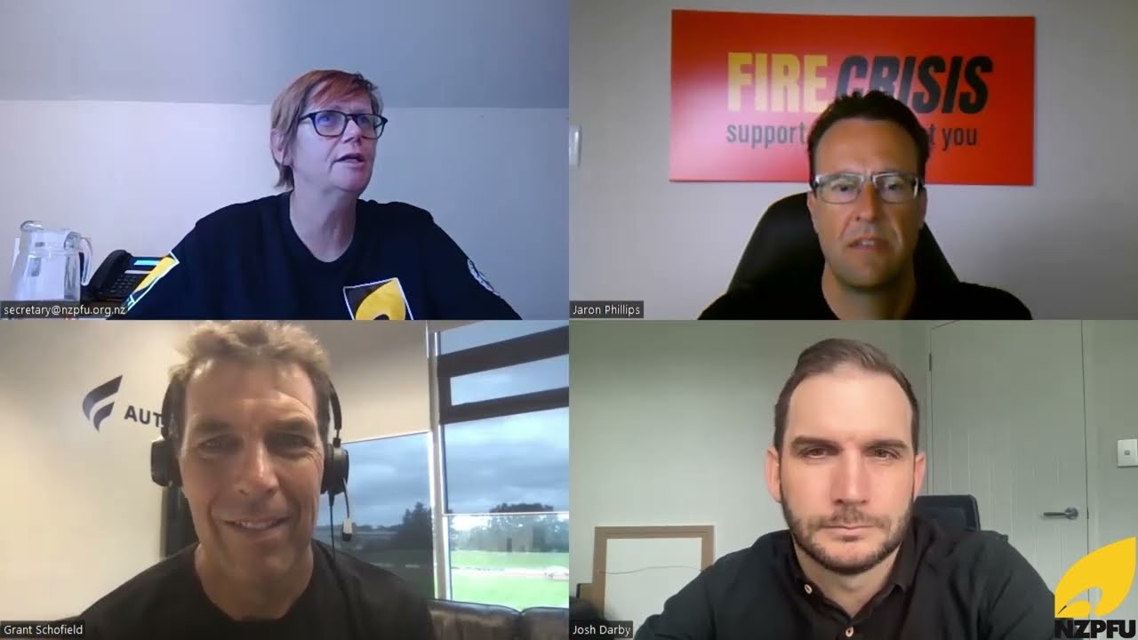 Firefighter Josh Darby and AUT’s Professor Grant Schofield chat with the NZPFU